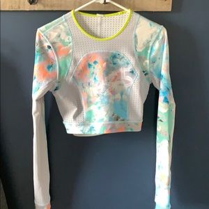 LULULEMON PADDLE BOARD CROP RASH GUARD. SIZE 8